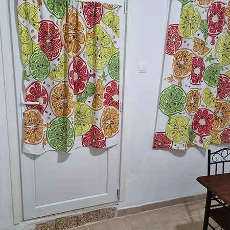 Titika's House Апартаменты Скиатос