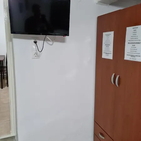 Titika's House Апартаменты Скиатос