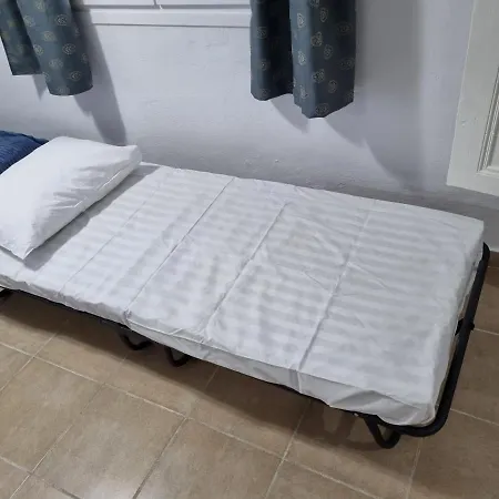 Titika's House דירה