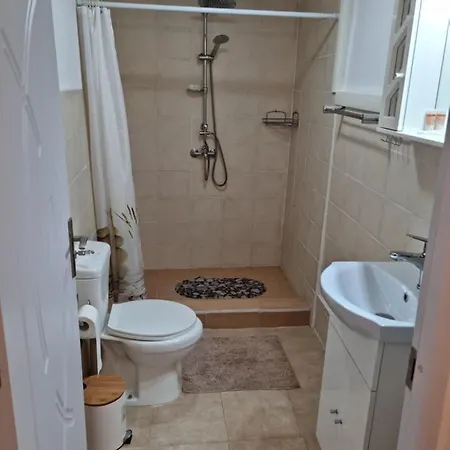 Titika's House דירה